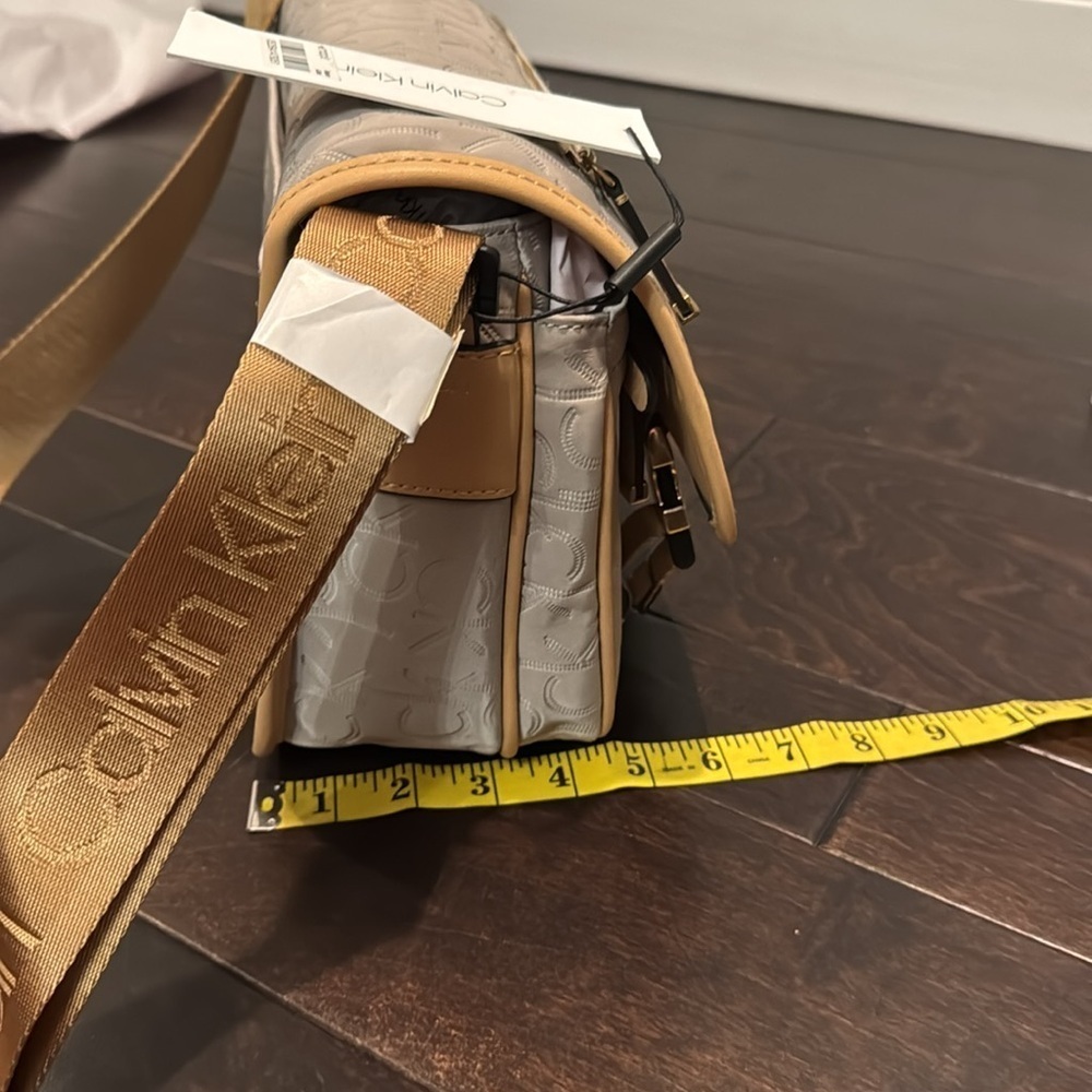 Calvin Klein Embossed Crossbody Bag NWT - Picture 12 of 16